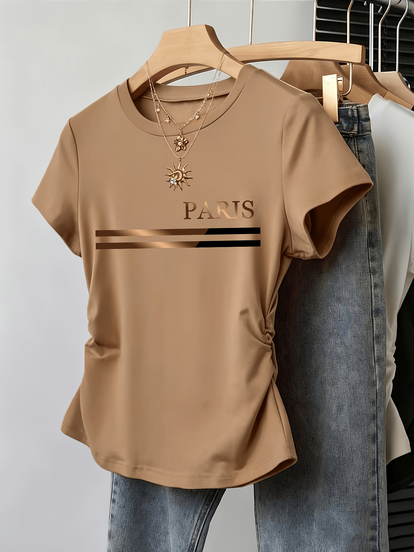 Street Fashion In Paris - Kaus Wanita Musim Panas PARIS Italia