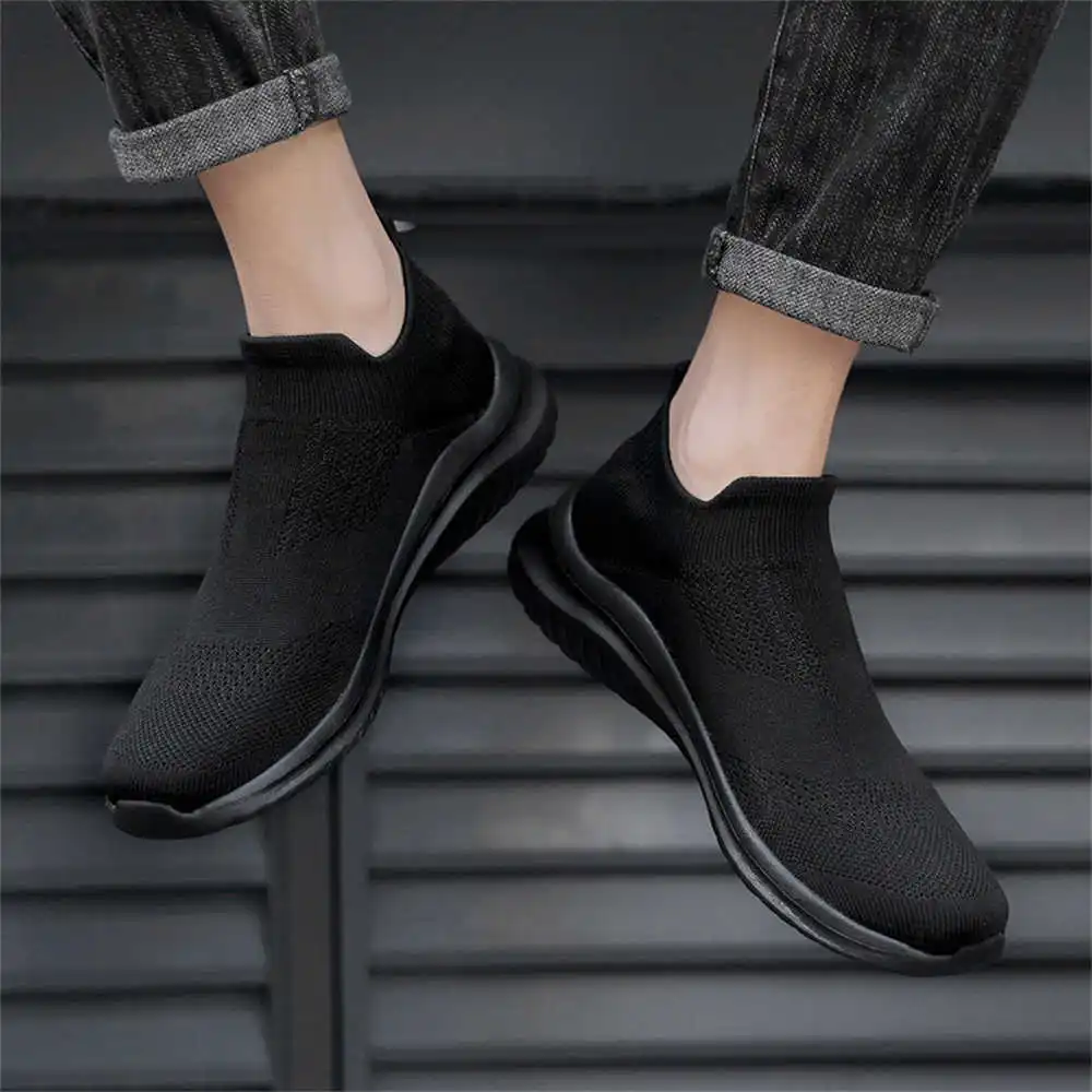 Street Fashion For Short Guys - Sepatu olahraga pria, krem lembut baru